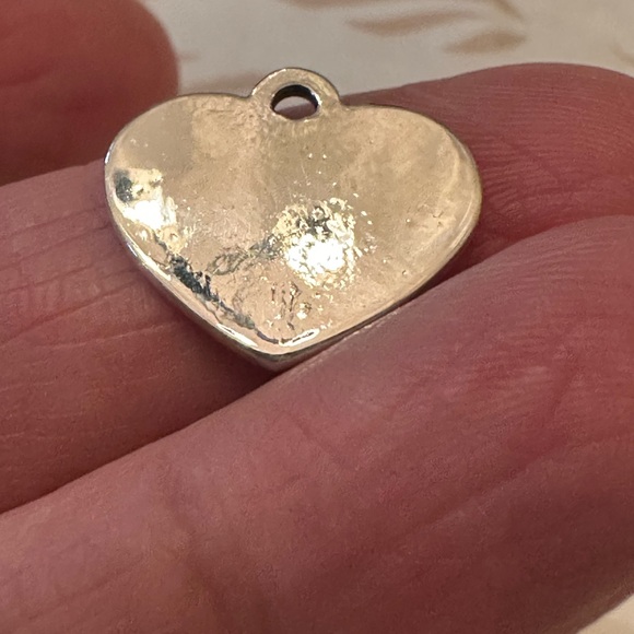 Retired James Avery 925 Sterling Silver 2020 Heart Charm. - Picture 6 of 6